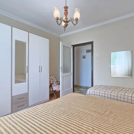 Nona By Interhome Umago